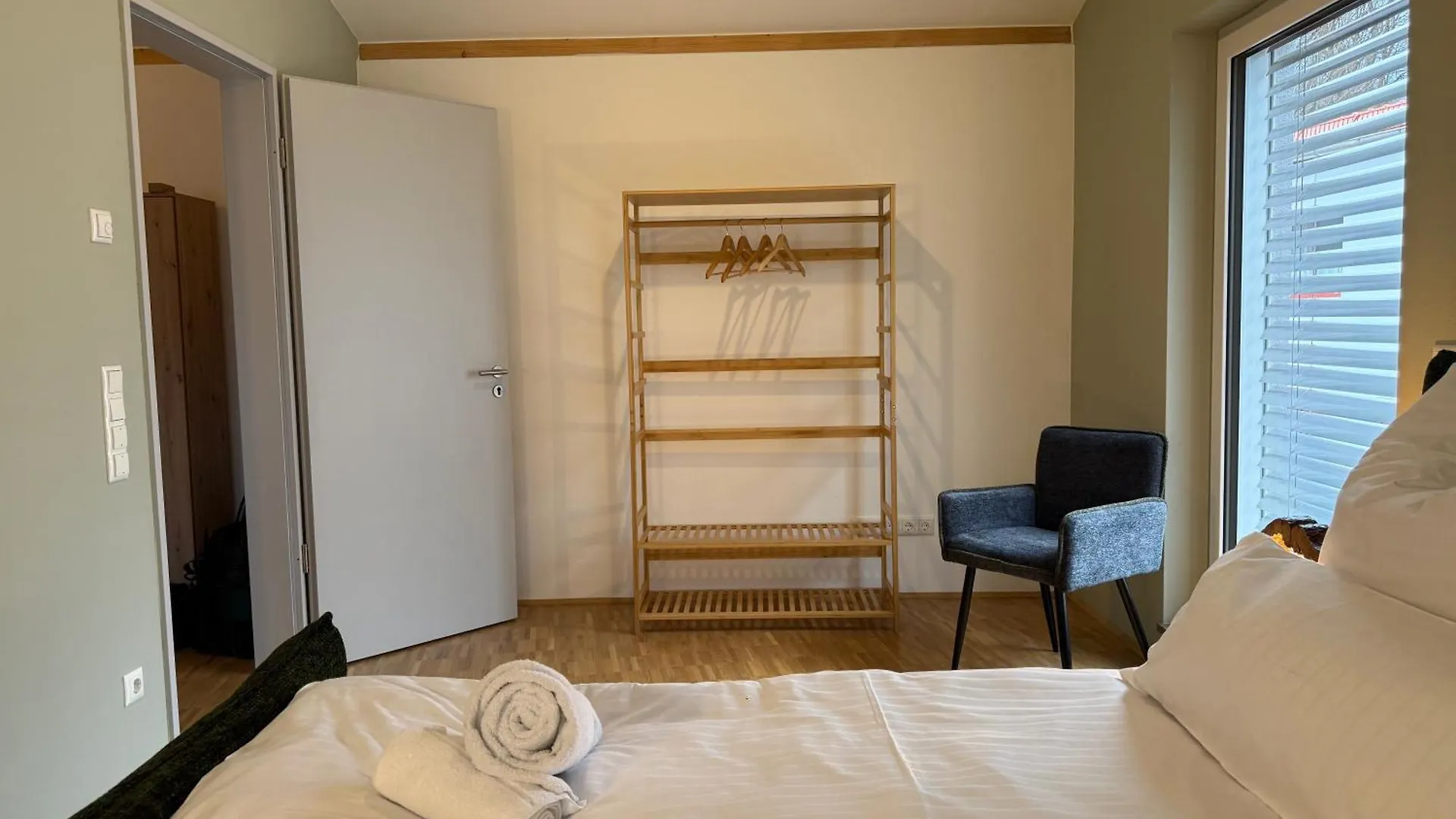Flussperle Miesbach - Erholung Pur Direkt An Der Schlierach - Dachterrasse Mit Grill, Kostenloses Parken 0*,
